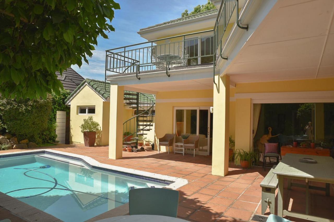 On Pinewood Guest House Ciudad del Cabo Exterior foto