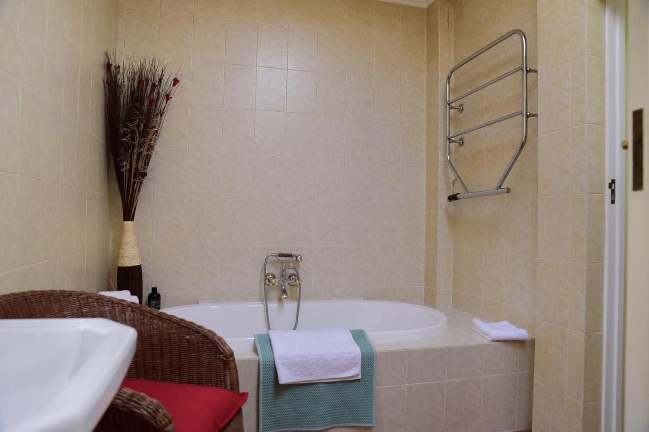 On Pinewood Guest House Ciudad del Cabo Exterior foto