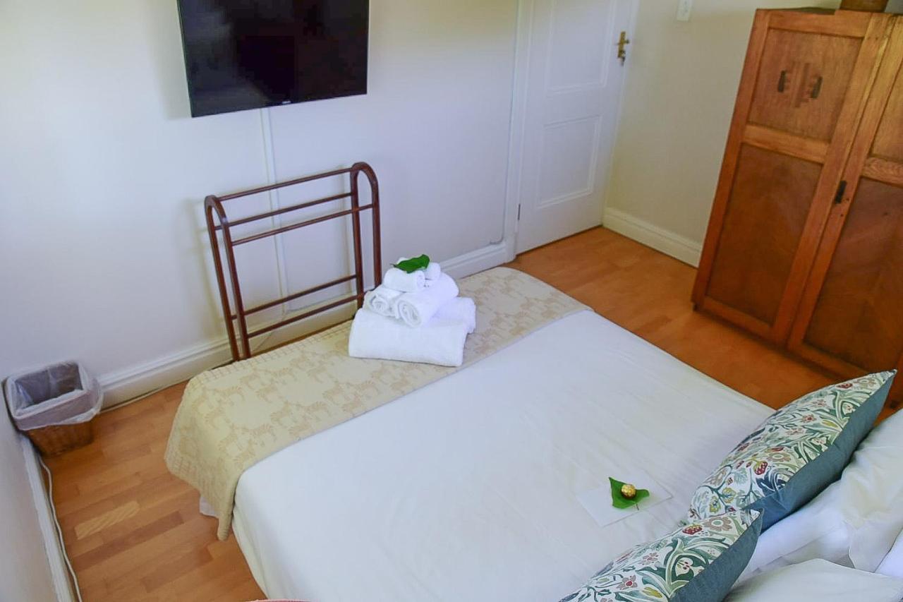 On Pinewood Guest House Ciudad del Cabo Exterior foto