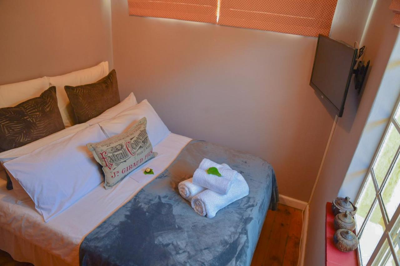 On Pinewood Guest House Ciudad del Cabo Exterior foto